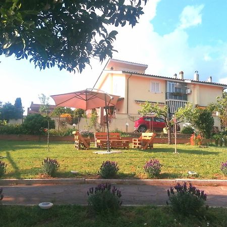Da Piero E Gina Hotel Palidoro Exterior foto